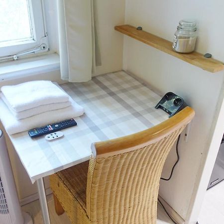 Appartamento 1 Zimmer In Wohngemeinschaft, Netflix, Premium Kabelfernsehen, Kueche Berlino Esterno foto