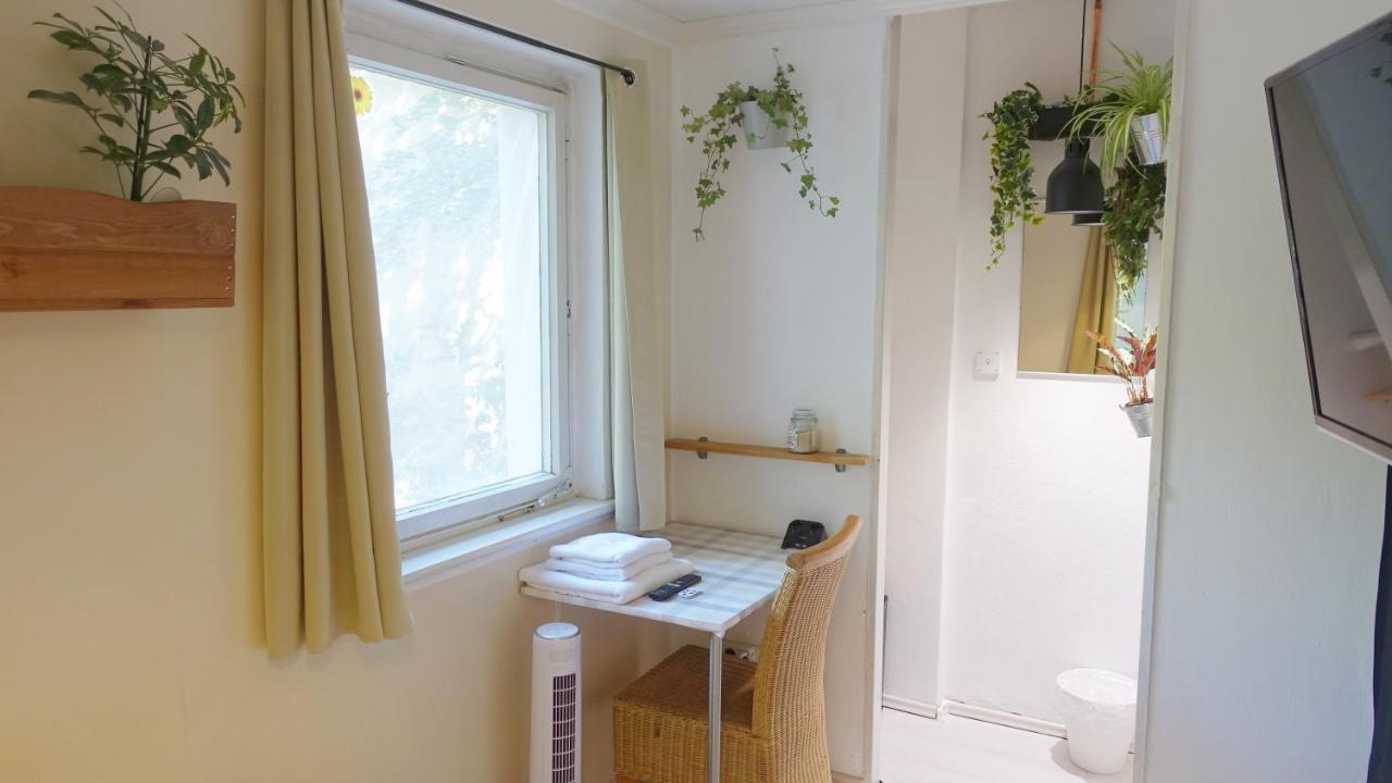 Appartamento 1 Zimmer In Wohngemeinschaft, Netflix, Premium Kabelfernsehen, Kueche Berlino Esterno foto